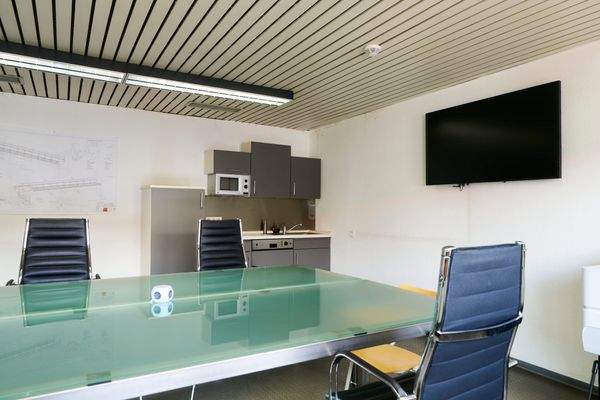 034_Verwaltung Besprechungsraum.jpg