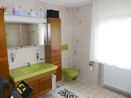 Badezimmer Wohnung EG