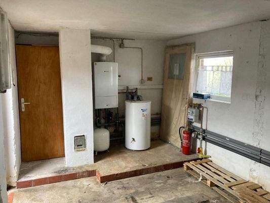 angrenzender Heizungsraum