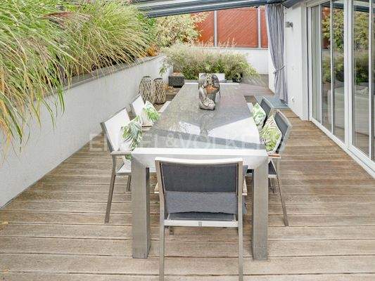 Terrasse Außenbereich mit direktem Wohnzimmerzugang