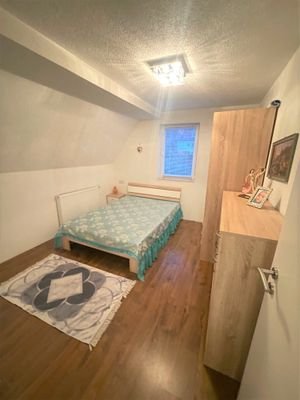 Zweites Schlafzimmer DG 1