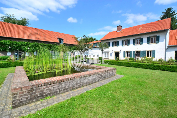 Außenansicht_Innenhof