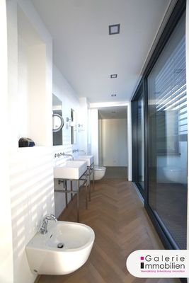 Badezimmer - Masterbedroom