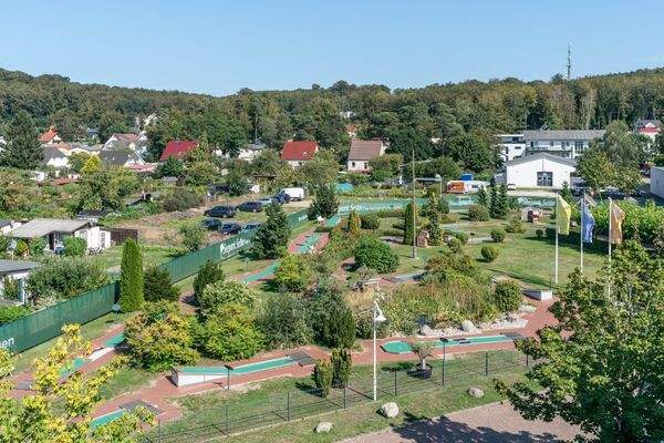 Spielplatz-Minigolf