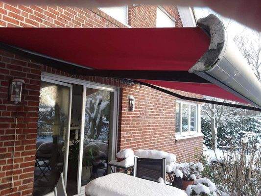 Terrasse mit elektrischer 12 m2 Markise