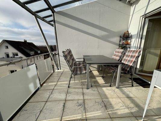 Überdachter Südbalkon obere Ebene