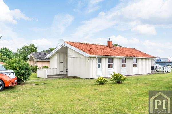 2 Stellplätze vor der Tür