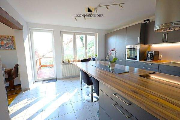 ...genießen Sie das frische Tageslicht beim Frühstück