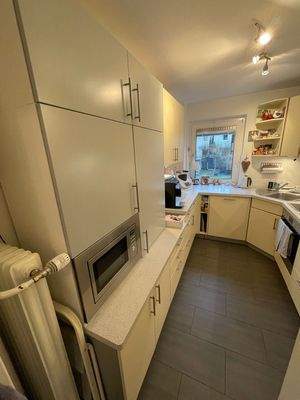 Die Küche mit integrierten Markengeräten