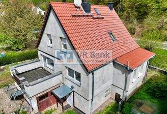 Rückansicht mit Terrasse