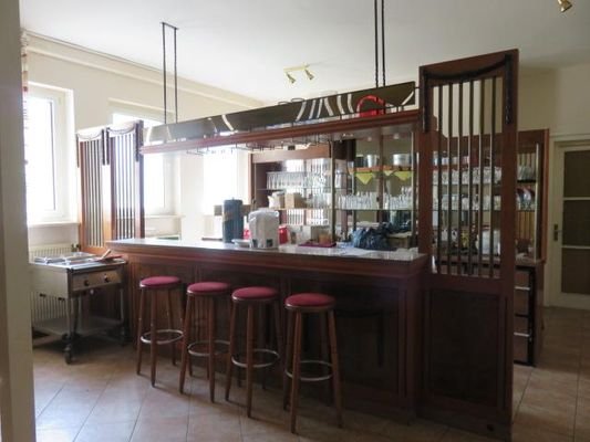 Bar Nr.1