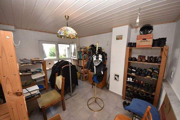 Nebengebäude Schlafen 3 o Büro EG