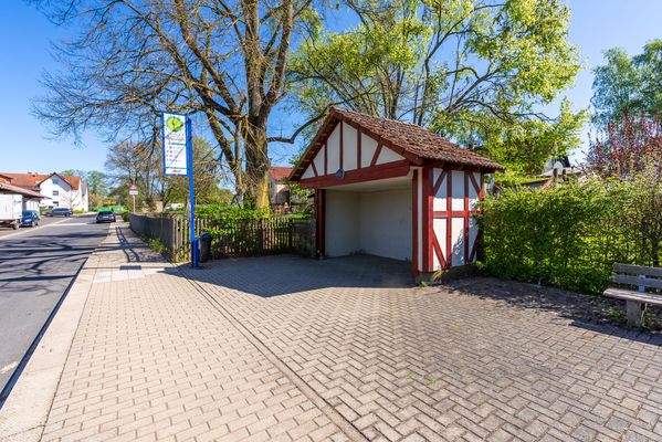 Impressionen: Bushaltestelle