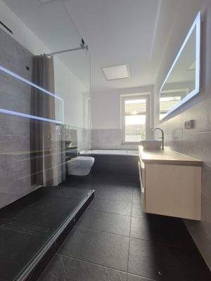 Bad mit Walk-In Dusche