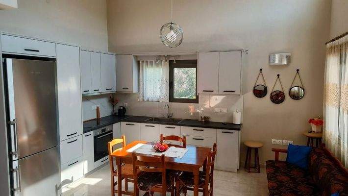 Kreta, Drapanias: Neubauhaus inmitten von Olivenhainen in Strandnähe zu verkaufen