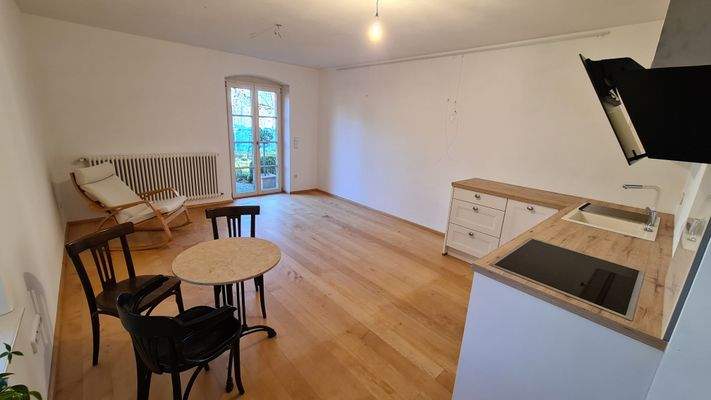 Blick von Raumtür EG