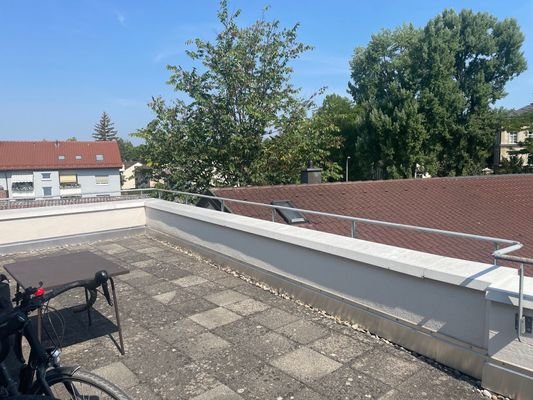 Große Dachterrasse .jpg