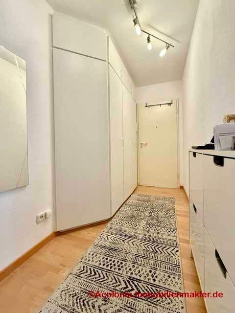 Eingangsbereich mit Einbauschrank