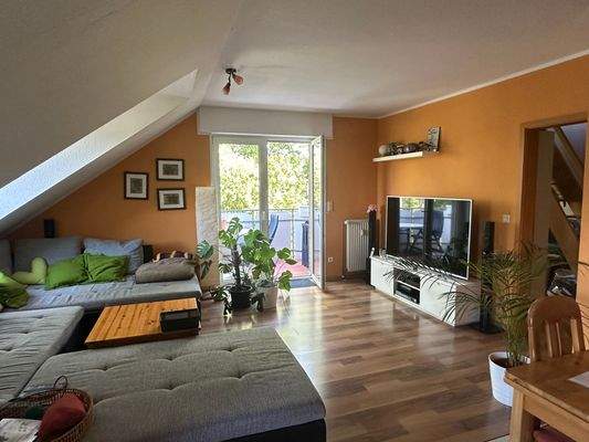 Wohnzimmer-Esszimmer-Küche