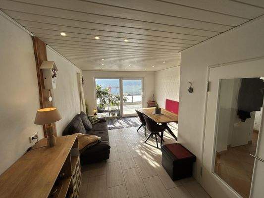 Wohn/Essbereich mit Balkonzugang