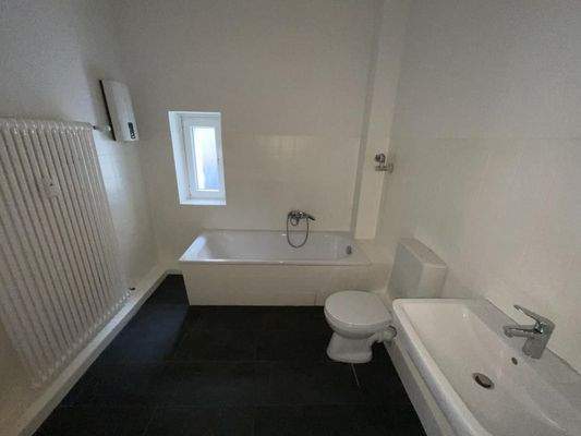 Badezimmer Ansicht 1