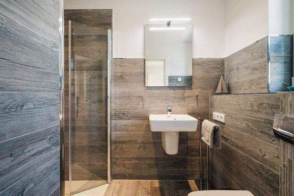 Badezimmer im Erdgeschoss