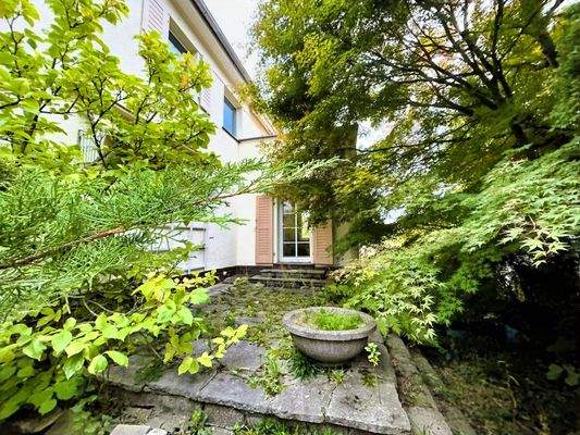 EG Terasse mit Zugang Wintergarten