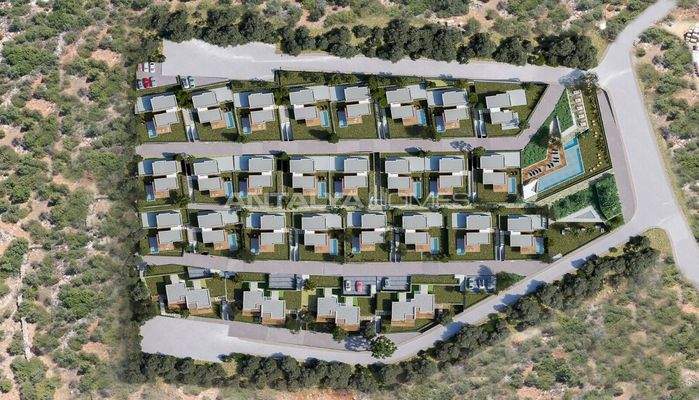 Detached Real Estate with Sea View in Central Location in Bodrum