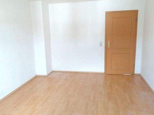 Wohnzimmer mit Laminat