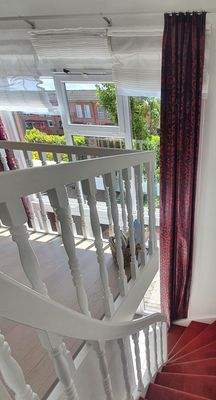 Heller, freundlicher Bereich.