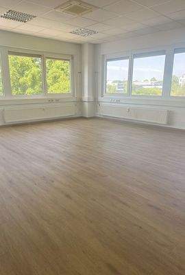 Eckbüro nach Renovierung