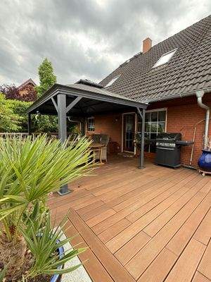 Terrasse mit Pavillon