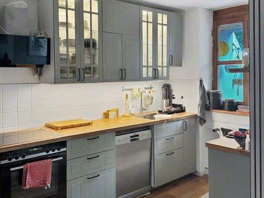 offene Küche mit Einbauten