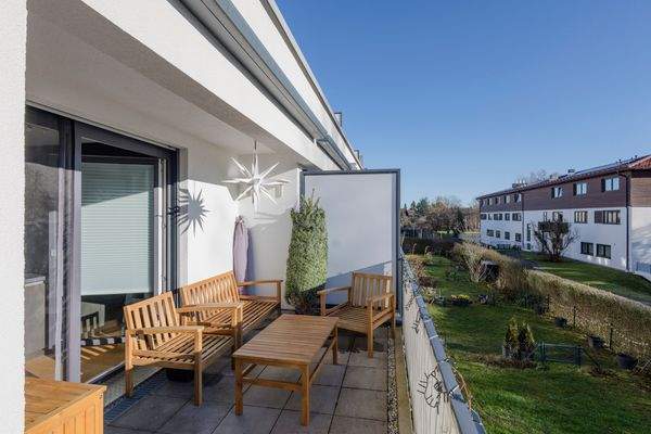 Balkon Gebäuderückseite