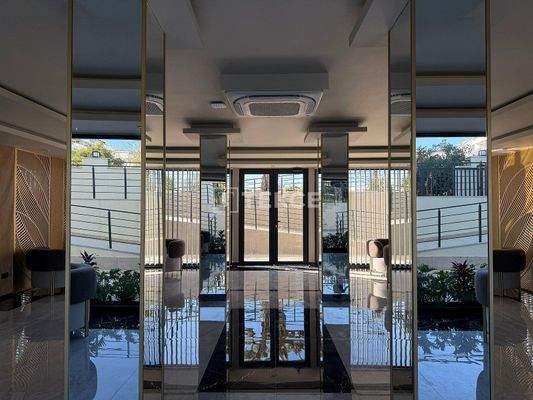 Unique Sea and Pool View Apartment in Demirtaş