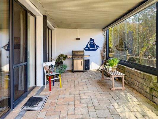 17. ...mit Terrasse zum Westen.jpg