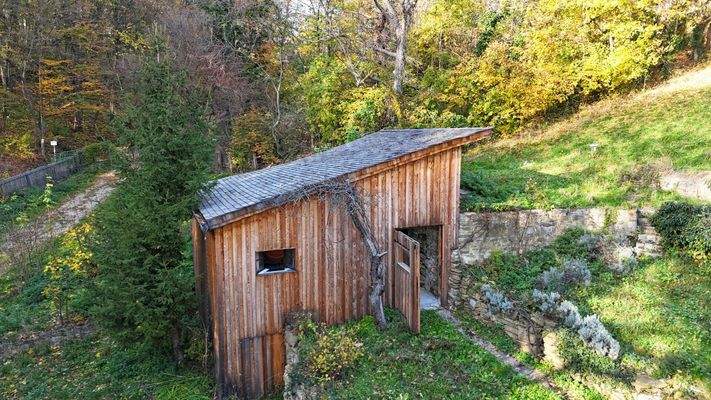Luftbild Schuppen mit Weinkeller