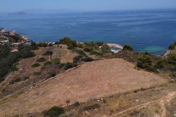 Kreta, Chania: Außergewöhnliches Grundstück mit Blick auf die Stadt und das Meer im Stadtteil Halepa zu verkaufen