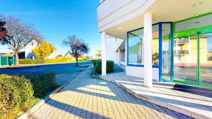 Haupteingang Bürohaus