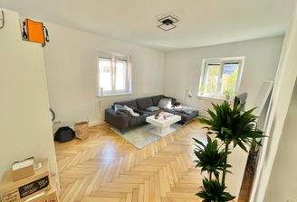 Wohnzimmer (bespielhaft)