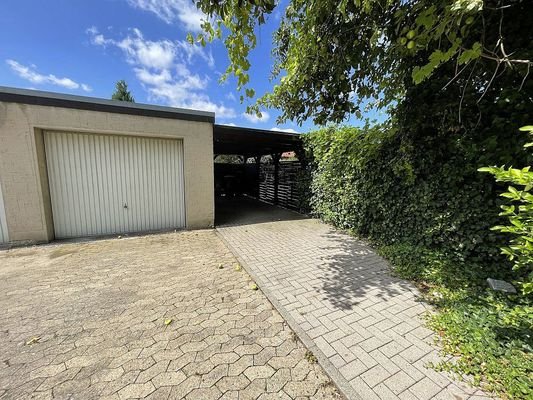 Garage und Carport