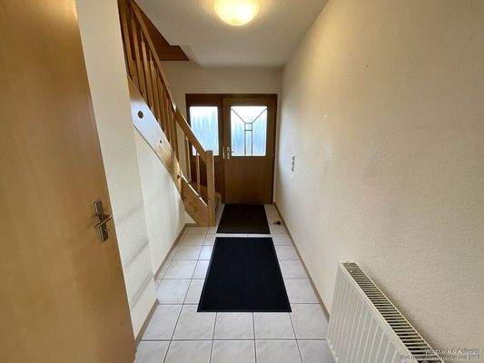 Eingangsbereich mit Treppenhaus