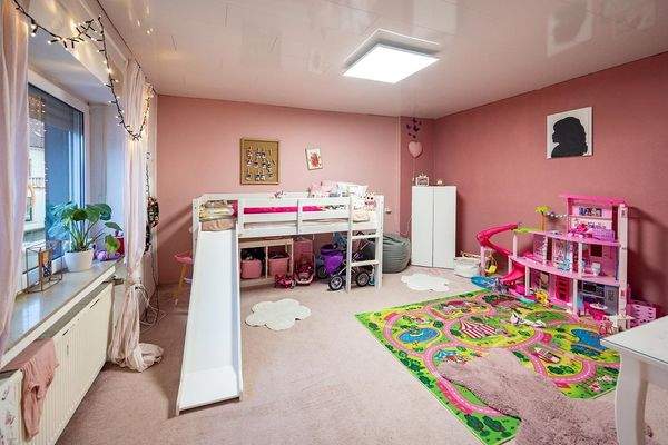 Maisonette, OG: Kind 2