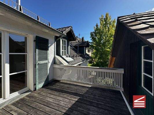 Terrasse - rechts Zugang Dachboden Scheuer