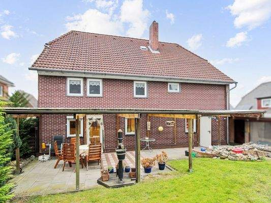 Garten und Rückansicht