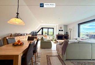 Charmante Dachgeschosswohnung mit Blick und Kamin