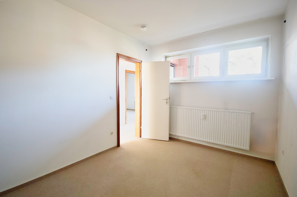 Schlafzimmer oder Büro mit Oberlichtern