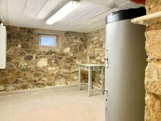 Geräumiges Untergeschoss