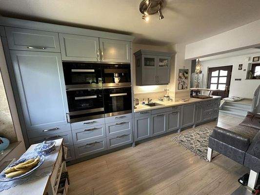 vollausgestattete Einbauküche