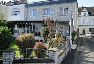 Sehr gepflegte Anlage